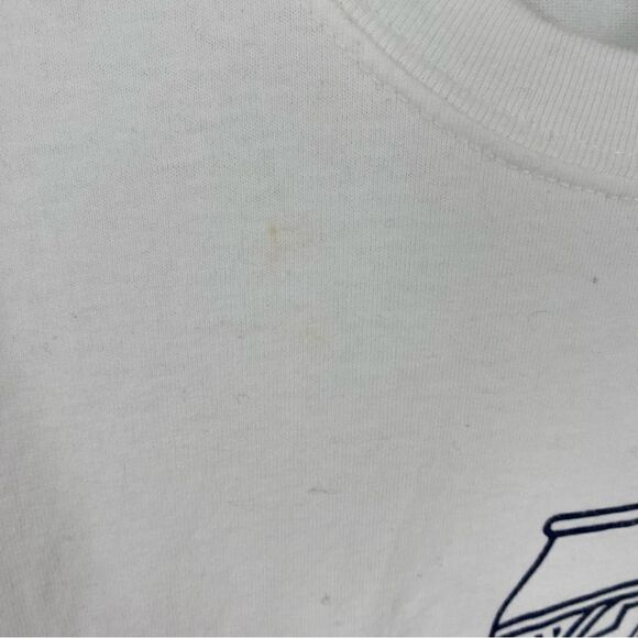 Hanes Men’s ‘Long Island’ and Beer Can printed Crew Neck Short Sleeve Shirt L - Picture 2 of 3